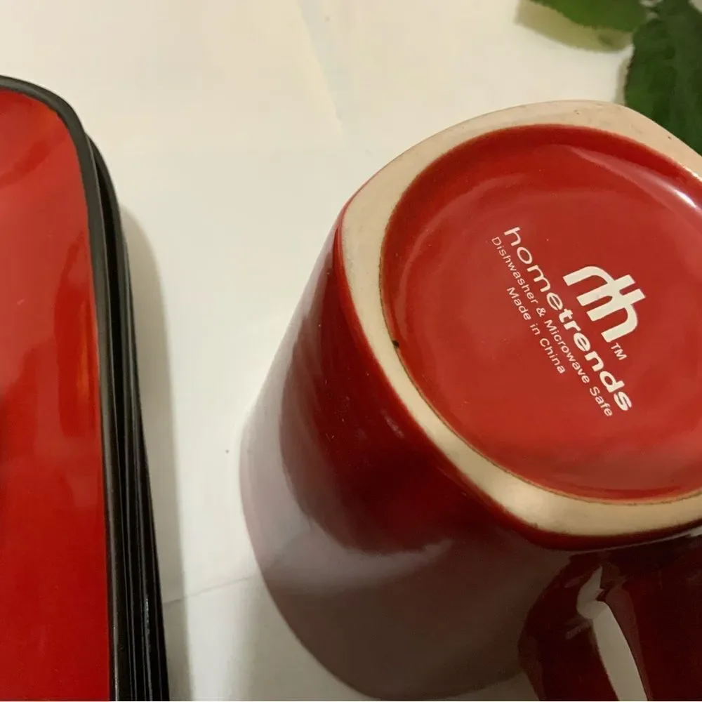 Home Trends Rave Red 2 dinner plates 2 Square Bowls 2 mugs set of 6 G19
